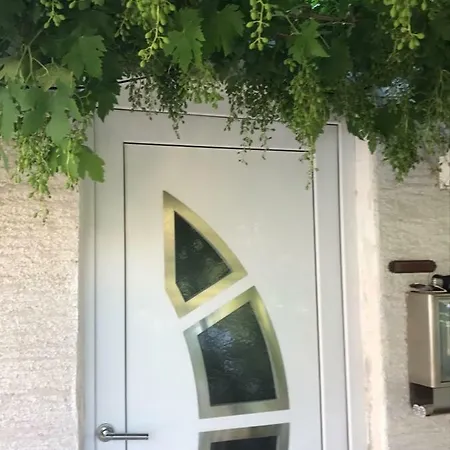 Adria Apartmán *